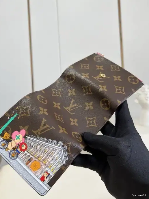 Vuitton VICTORINE Louis Wallet 0324